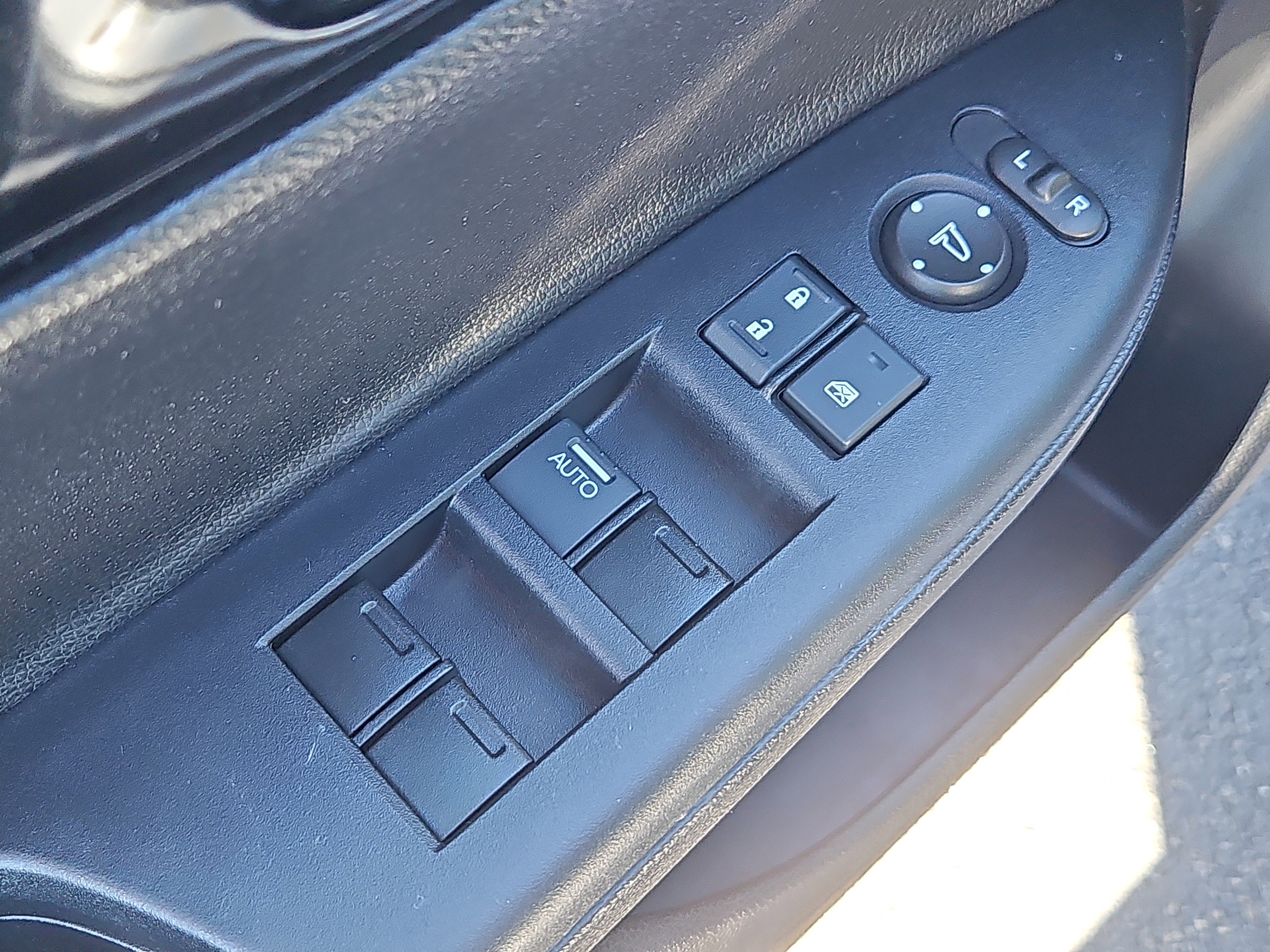 Used 2017 Honda Accord LX image 12