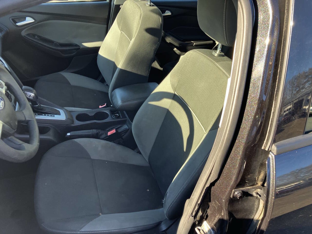 Used 2012 Ford Focus SE image 26