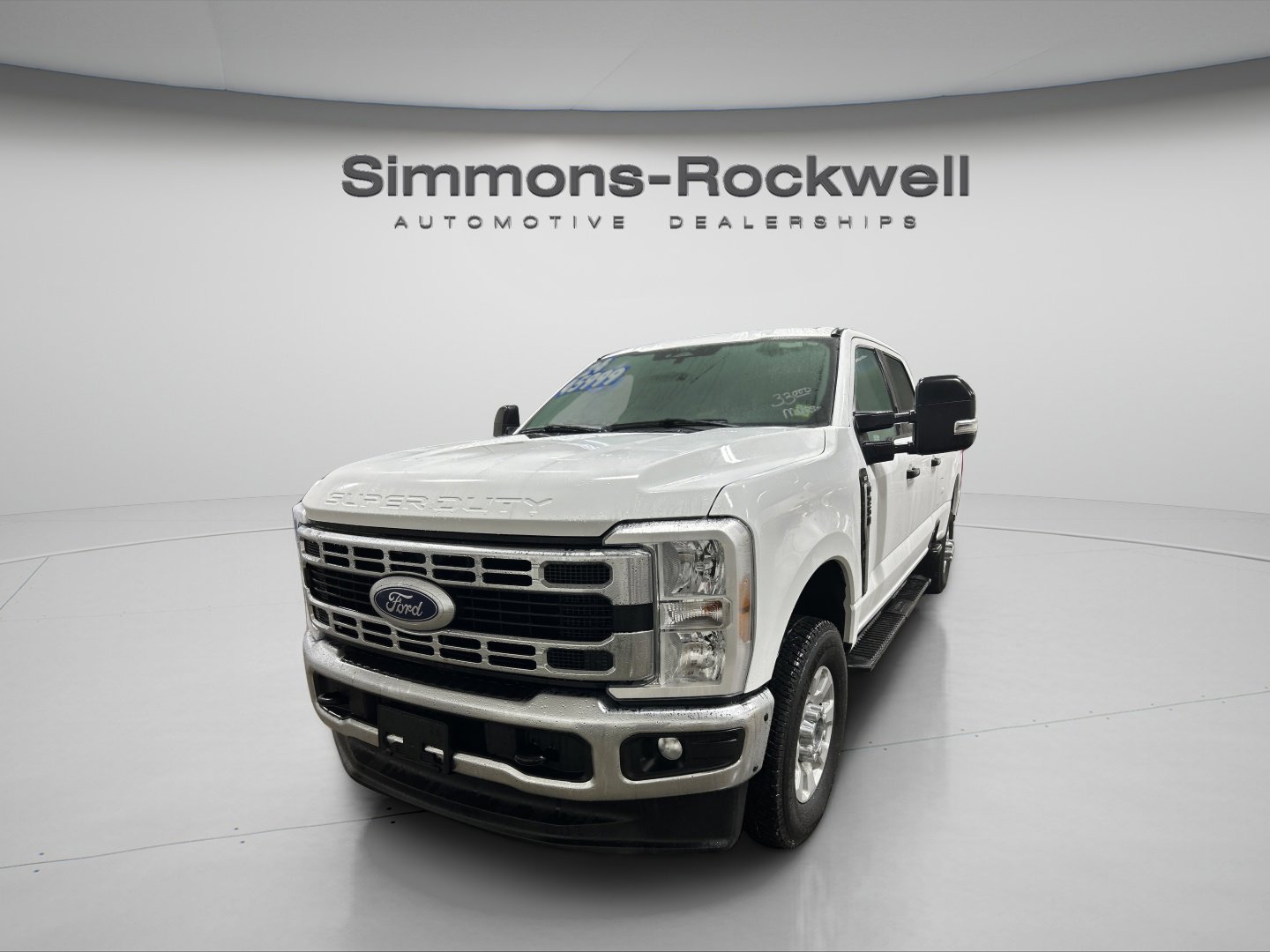 Used 2024 Ford F250 XLT AWD/4WD image 3