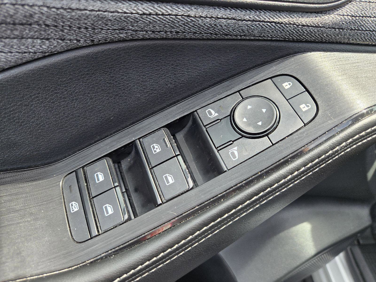 Used 2023 Nissan Rogue SV AWD/4WD image 14
