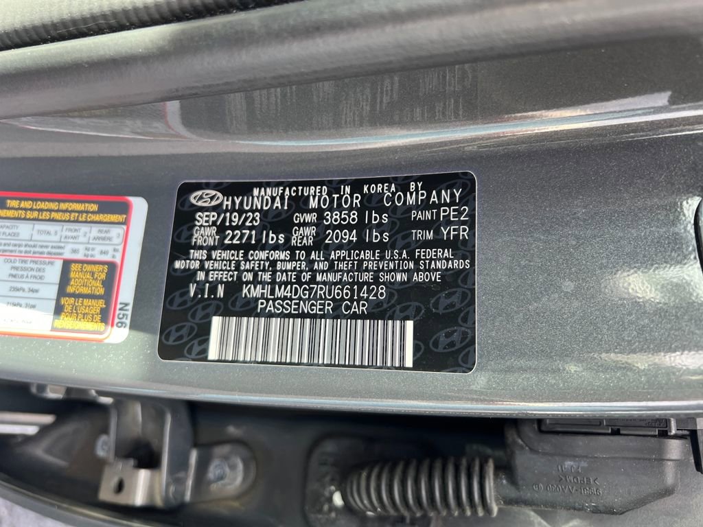 Used 2024 Hyundai Elantra SEL image 14