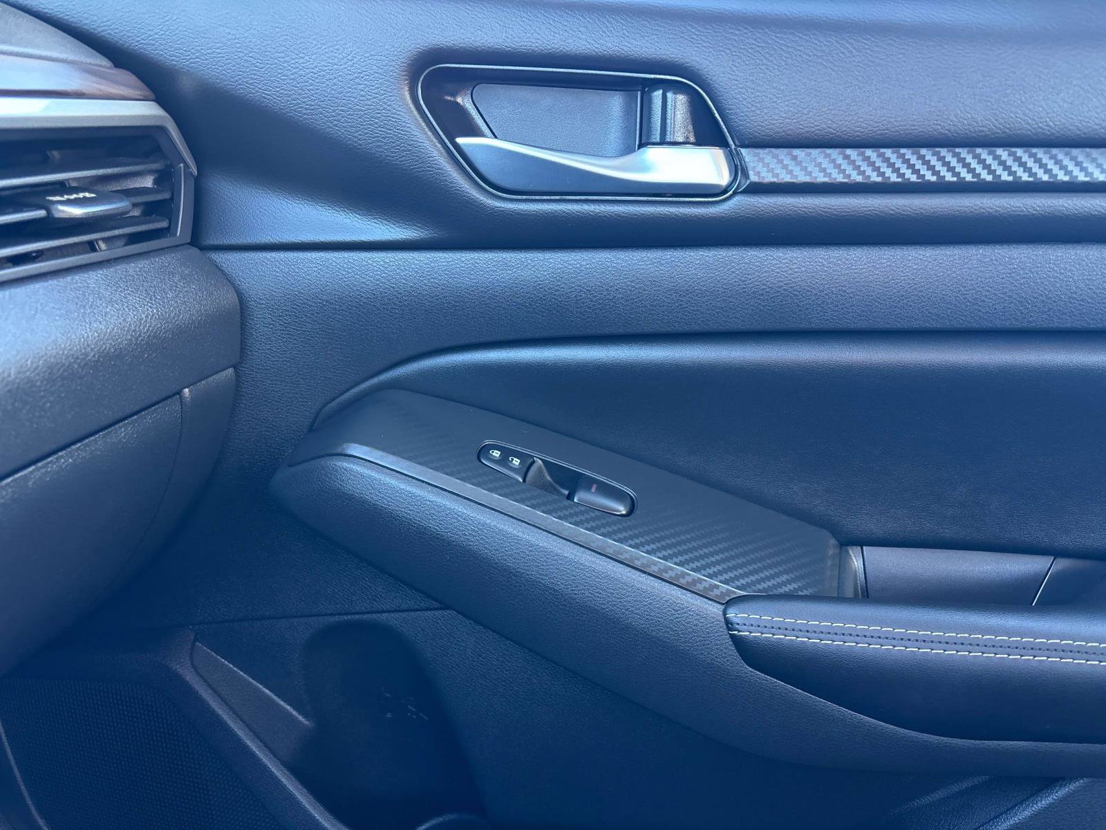 Used 2024 Nissan Altima 2.5 SV image 27