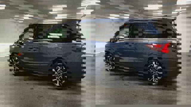 Used 2025 Honda Odyssey Elite image 6