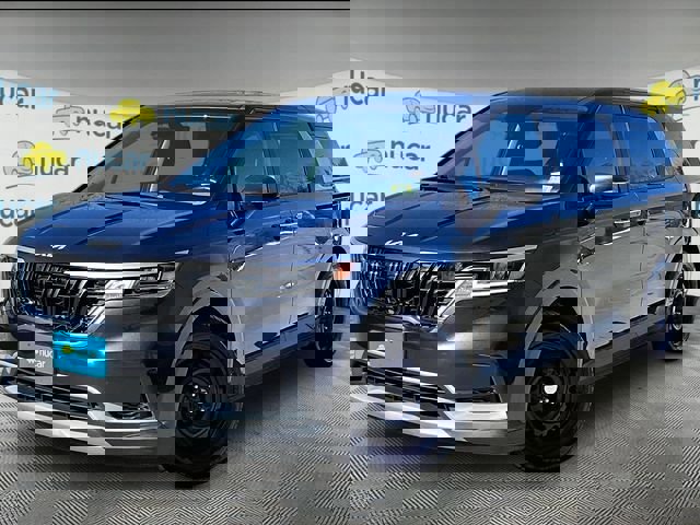 Used 2024 Kia Carnival LX image 12