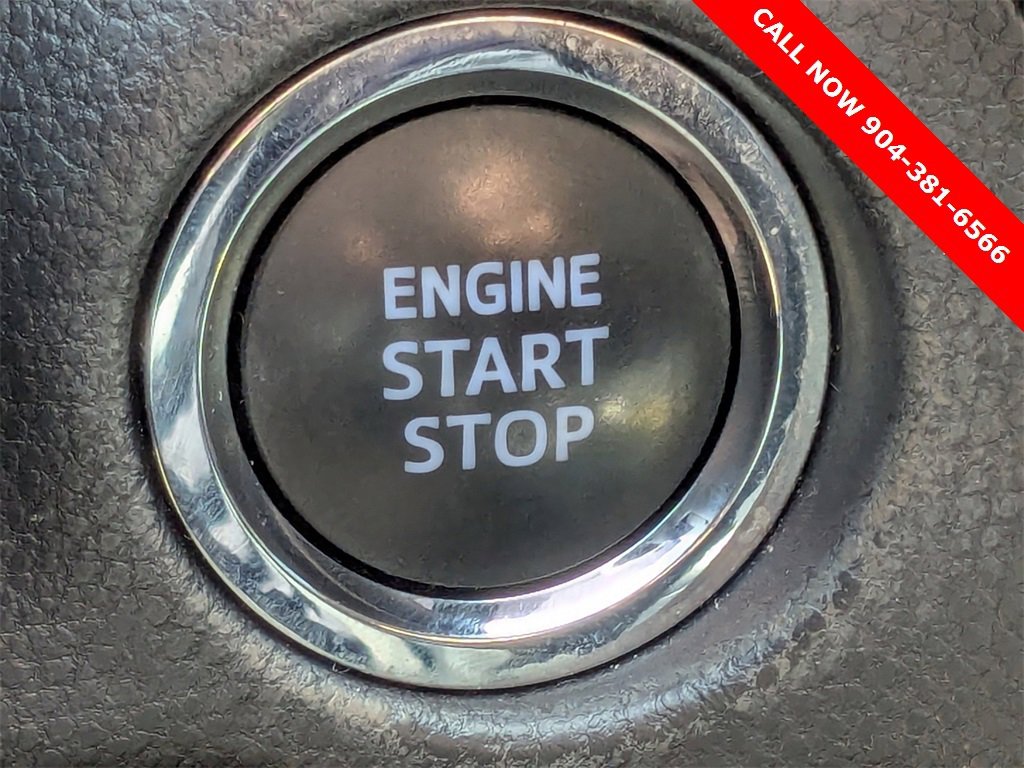 Used 2022 Toyota RAV4 XLE image 32