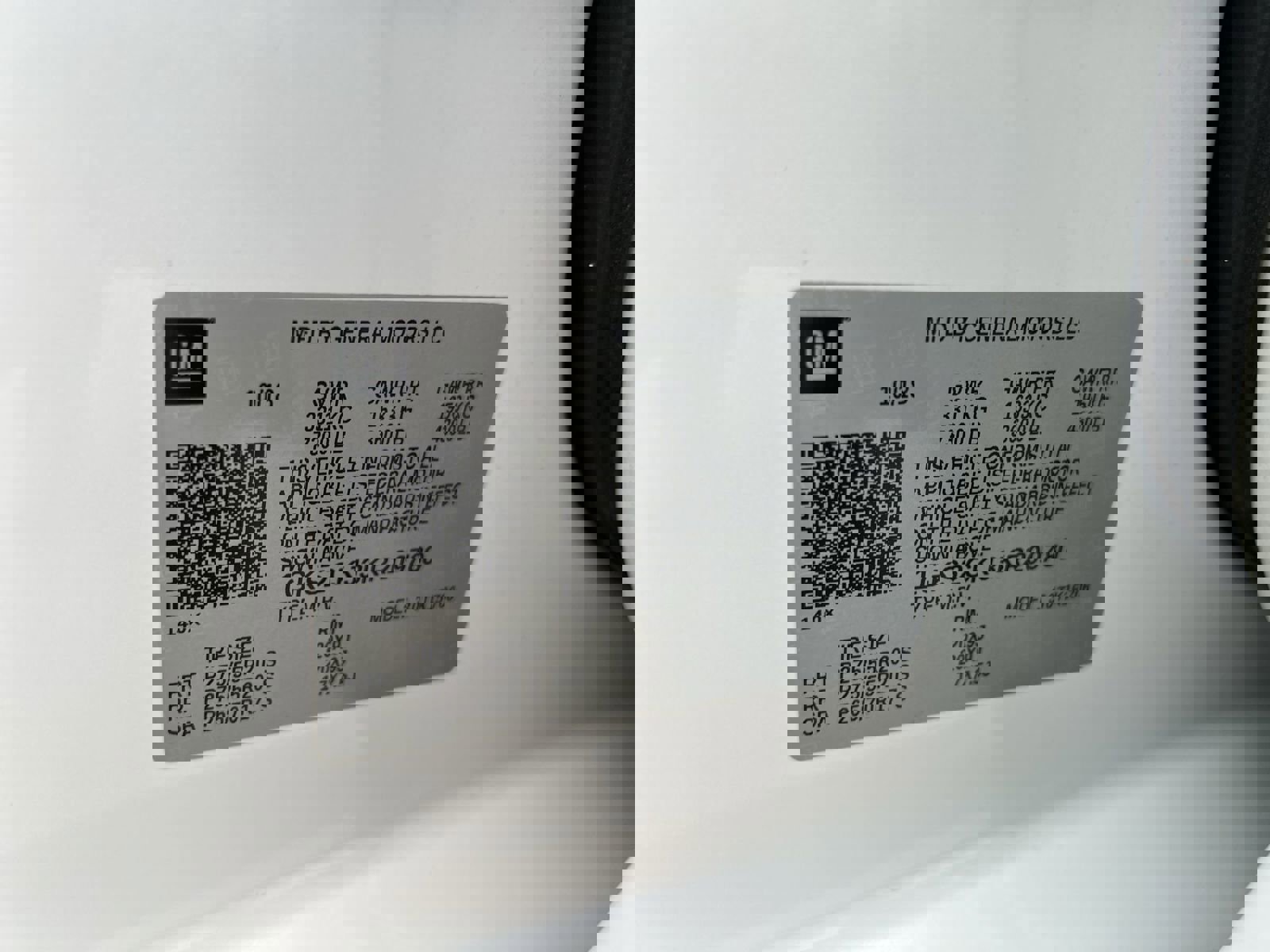 Used 2019 GMC Yukon Denali w/ Enhanced Security Package image 27