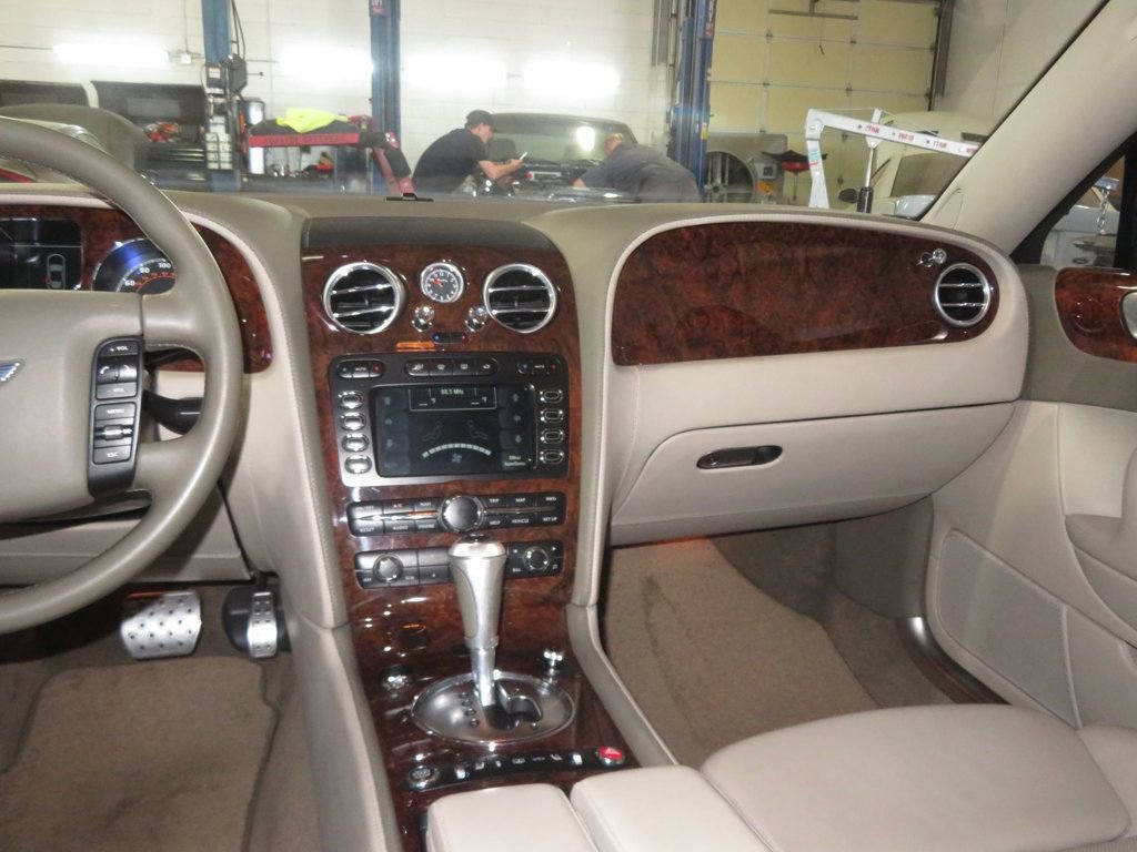 Used 2006 Bentley Flying Spur Flying Spur AWD/4WD image 37