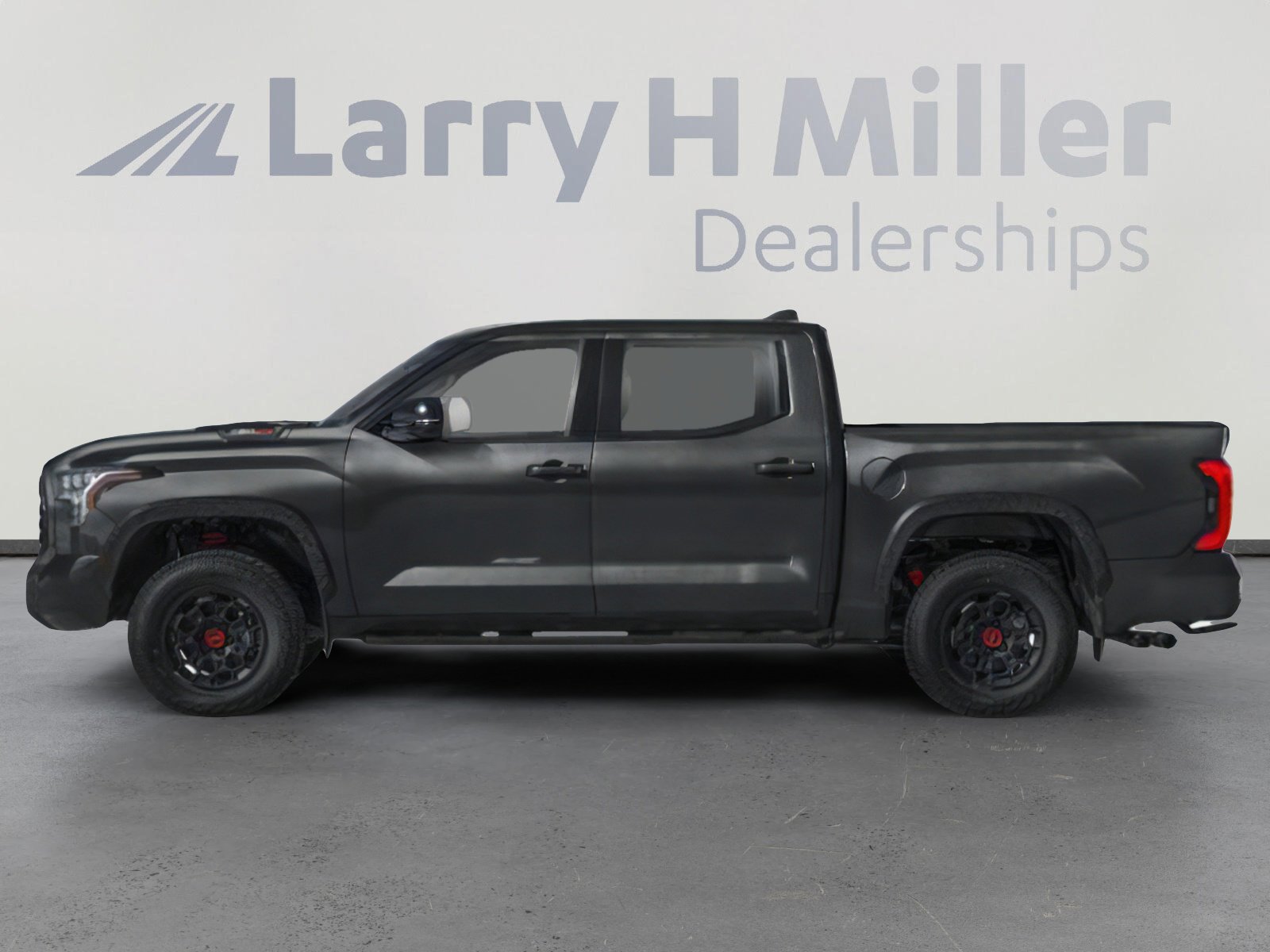 Used 2024 Toyota Tundra TRD Pro AWD/4WD image 3