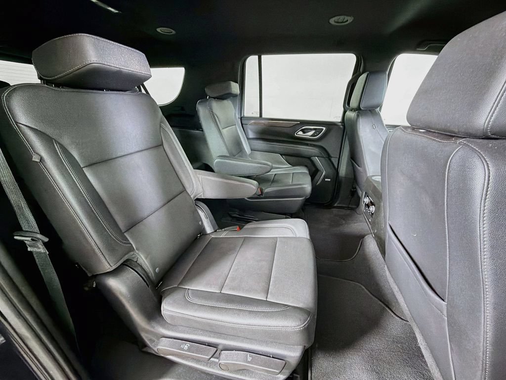 Used 2022 Chevrolet Suburban LT AWD/4WD image 25