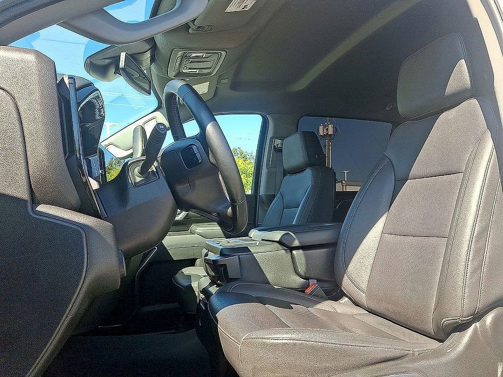 Used 2024 Chevrolet Silverado 2500 LTZ image 13