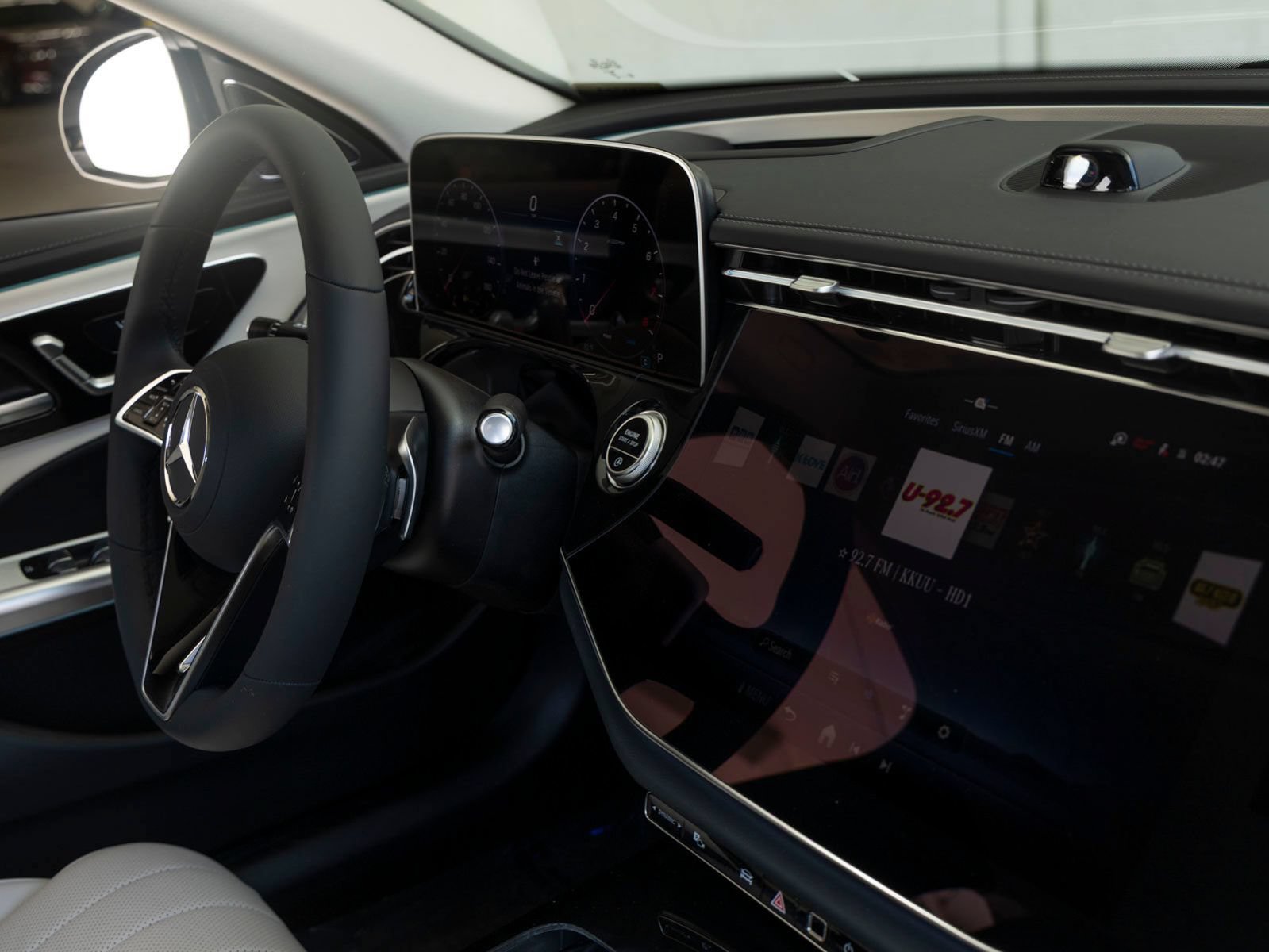 New 2026 Mercedes-Benz E 450 4MATIC Sedan image 29