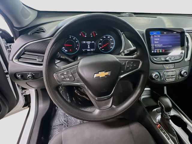 Used 2021 Chevrolet Malibu LT FWD image 11
