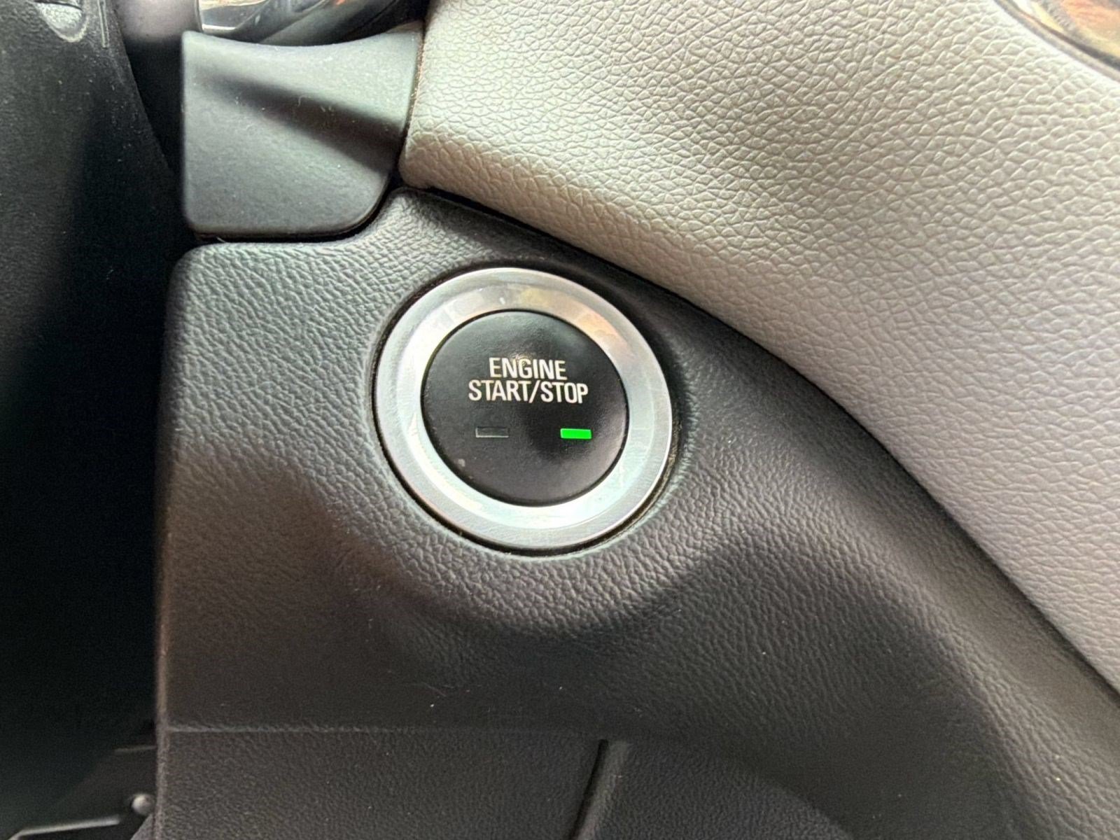 Used 2020 Chevrolet Equinox LS w/ LS Convenience Package AWD/4WD image 16
