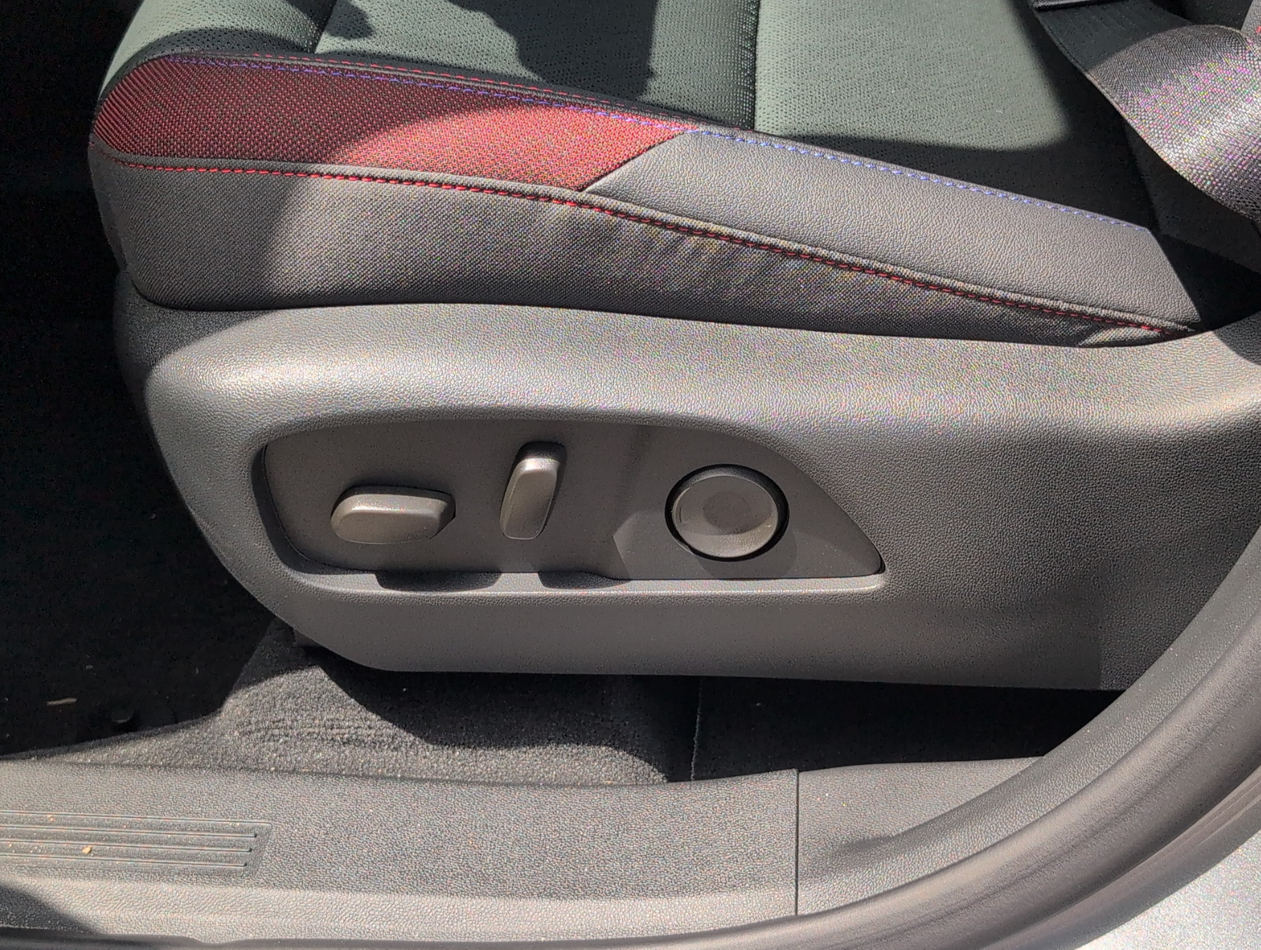 Used 2026 Chevrolet Equinox RS FWD image 15
