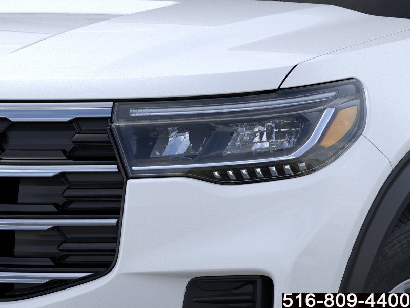 Used 2025 Ford Explorer Active AWD/4WD image 19