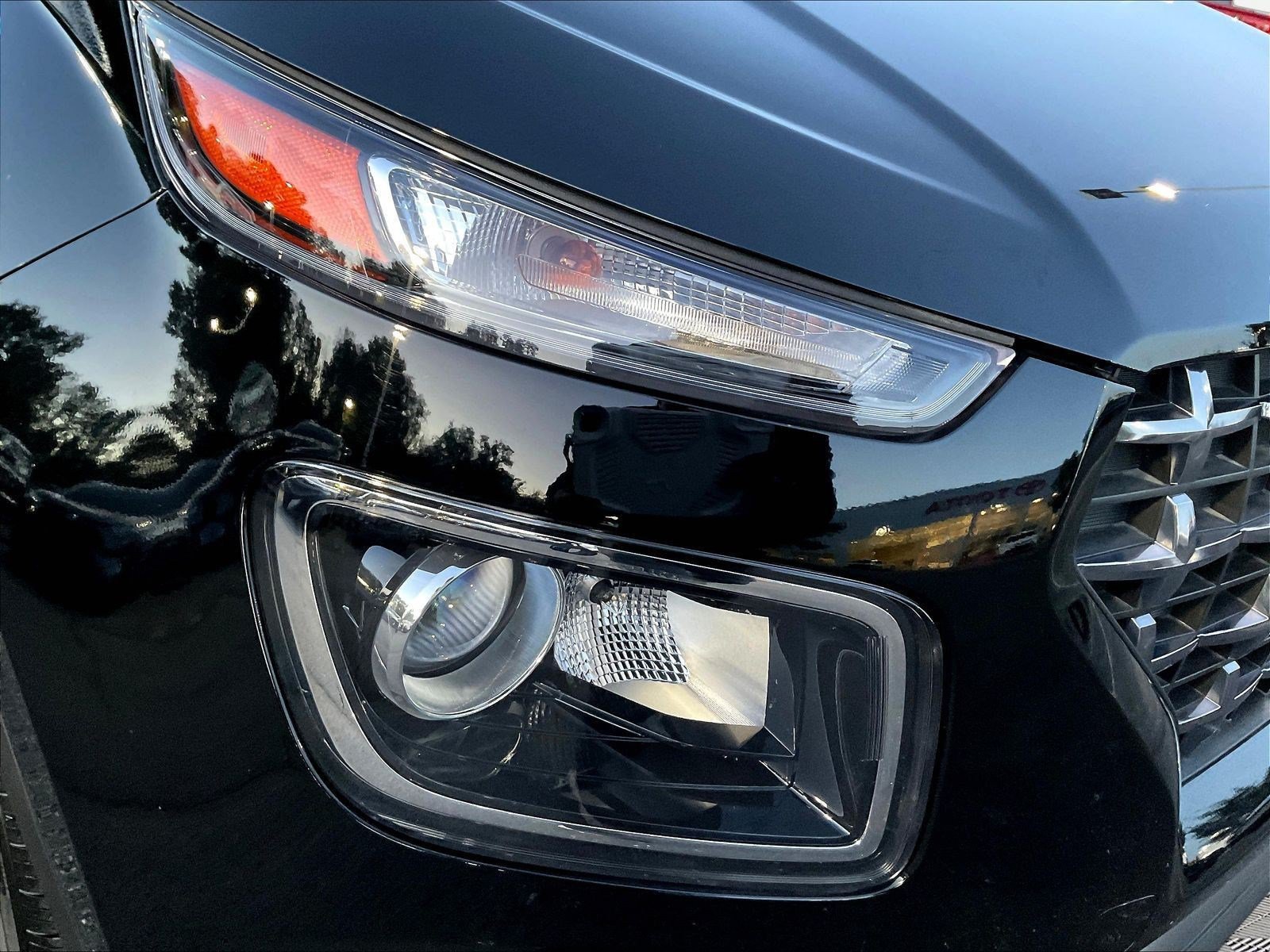 Used 2025 Hyundai Venue SEL FWD image 29