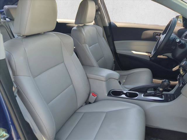 Used 2017 Acura ILX w/ AcuraWatch Plus Package FWD image 21