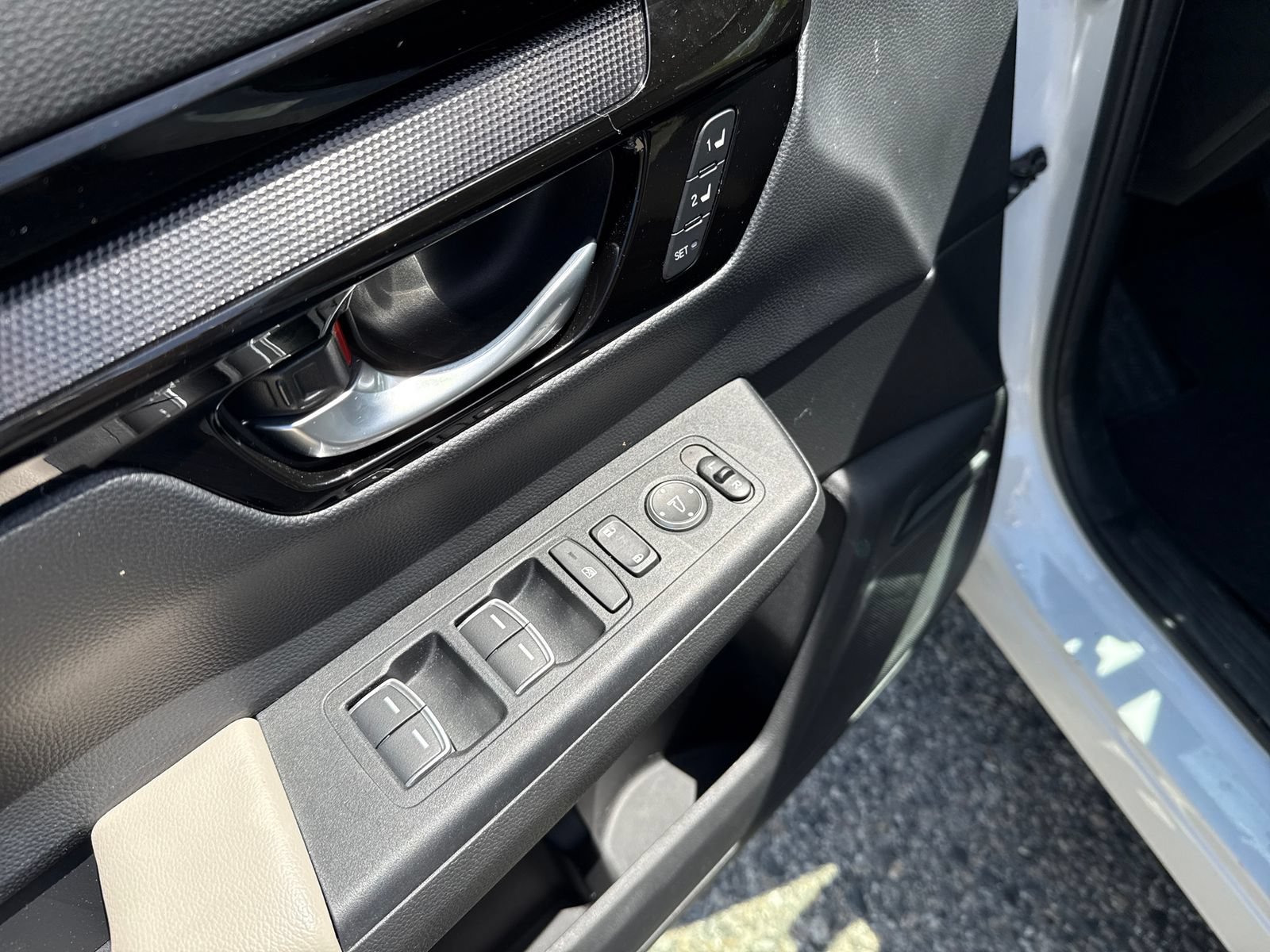 Used 2023 Honda CR-V EX-L image 11