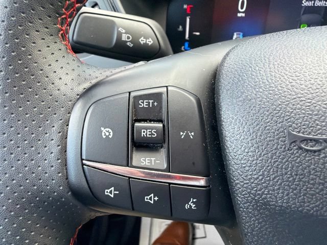 Used 2025 Ford Escape ST-Line Select AWD/4WD image 30