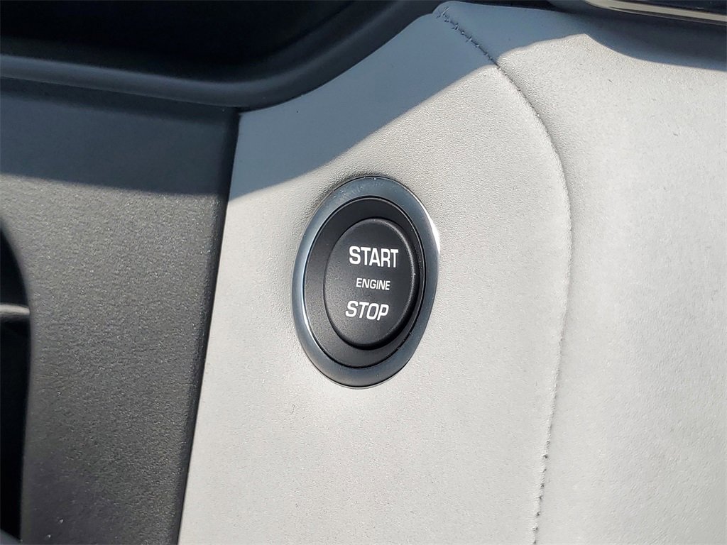 New 2026 Land Rover Range Rover Velar Dynamic SE image 21