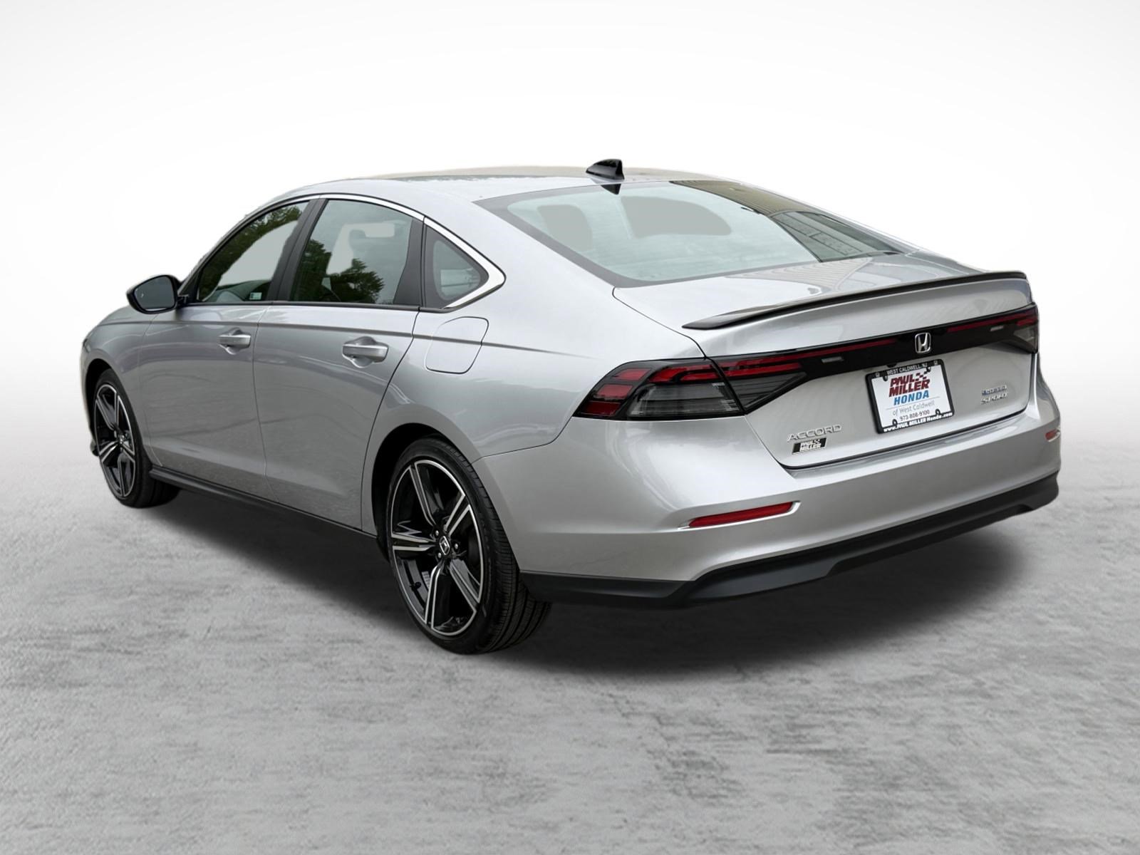 Used 2025 Honda Accord Sport image 5