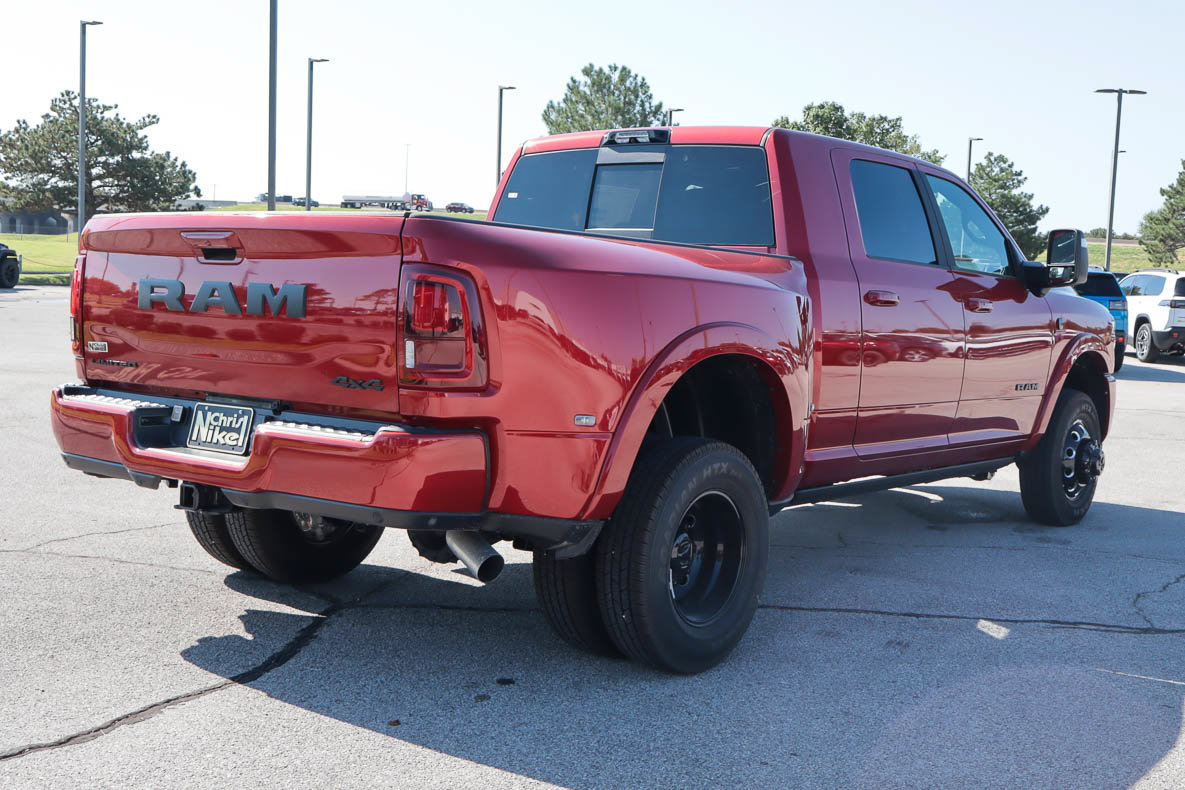 New 2027 RAM 3500 Limited AWD/4WD image 4