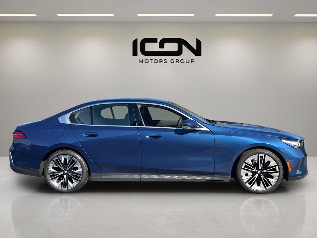 Used 2026 BMW 540i xDrive AWD/4WD image 6