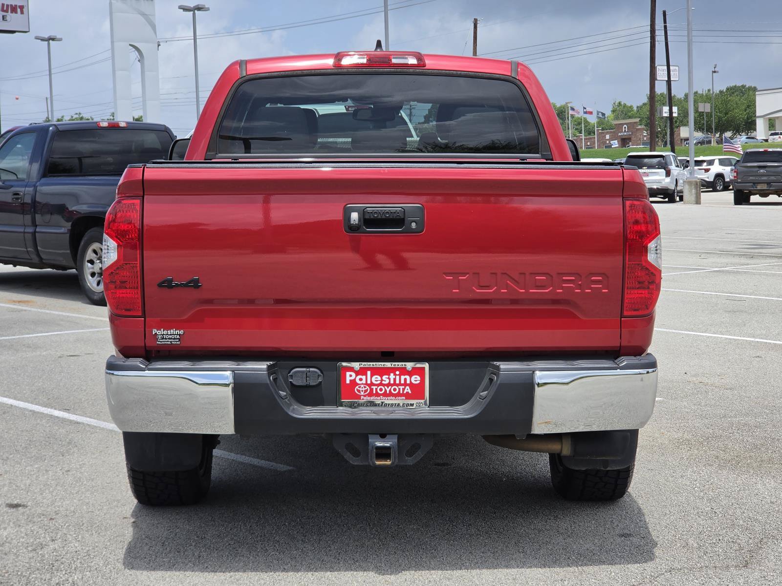 Used 2021 Toyota Tundra SR5 w/ SR5 Leather Package AWD/4WD image 5