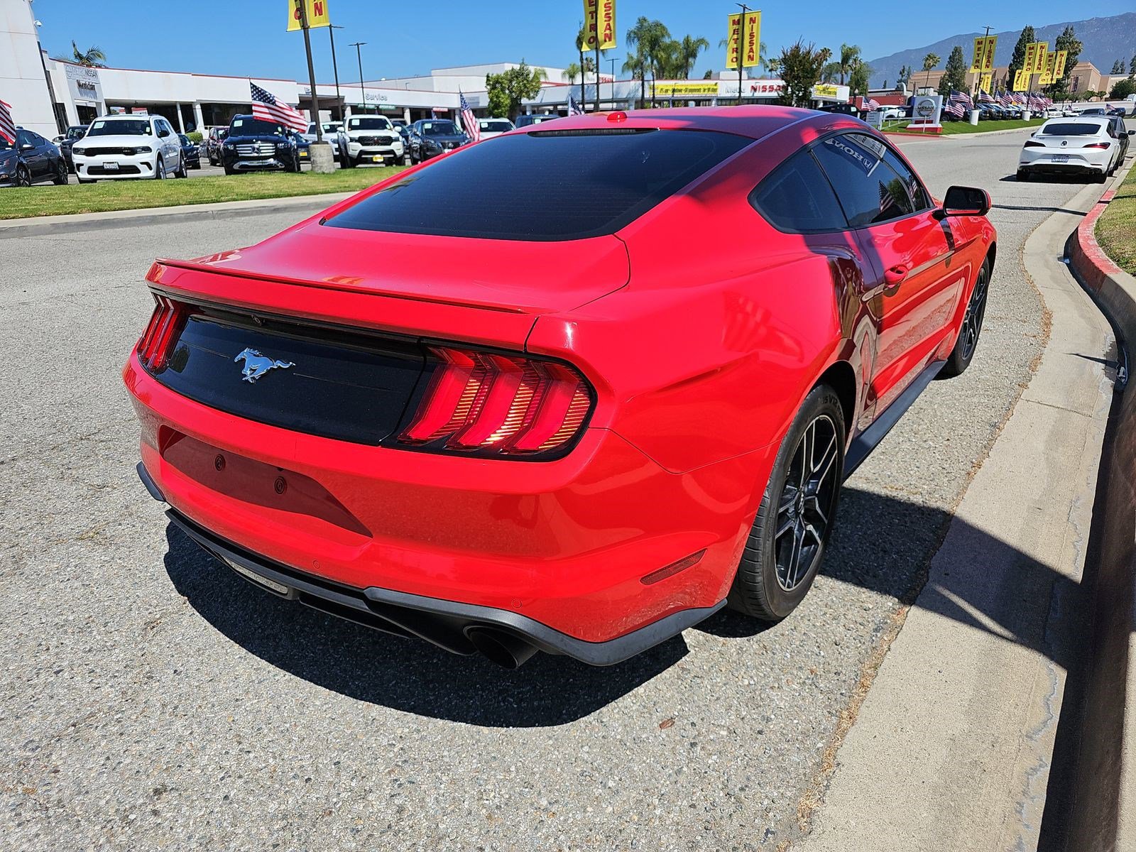Used 2018 Ford Mustang Coupe w/ Equipment Group 101A RWD image 6