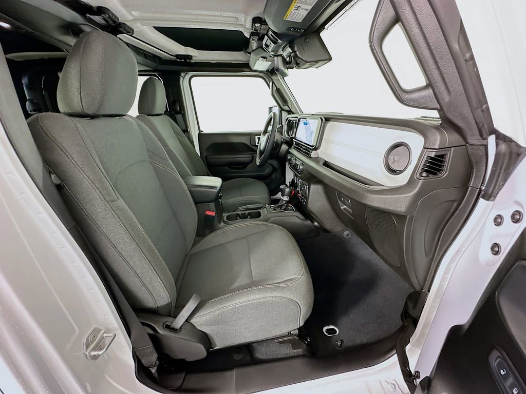 Used 2024 Jeep Gladiator Sport image 27