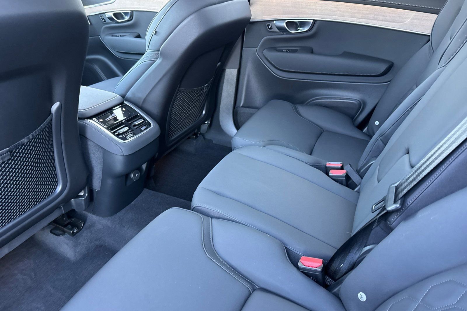 Certified 2026 Volvo XC90 B6 Core AWD/4WD image 12