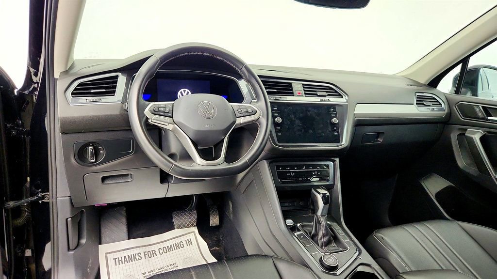 Used 2022 Volkswagen Tiguan SE image 10