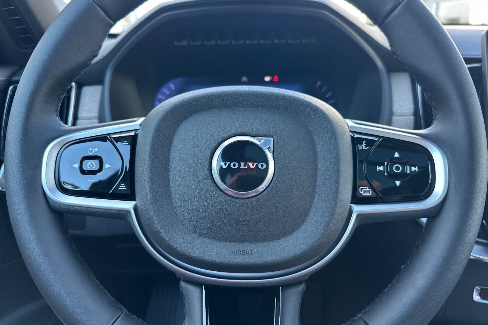 New 2026 Volvo XC90 B5 Core image 22