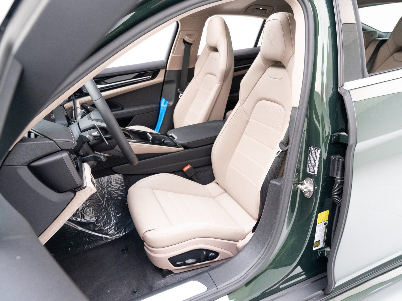New 2026 Porsche Panamera 4 AWD/4WD image 5