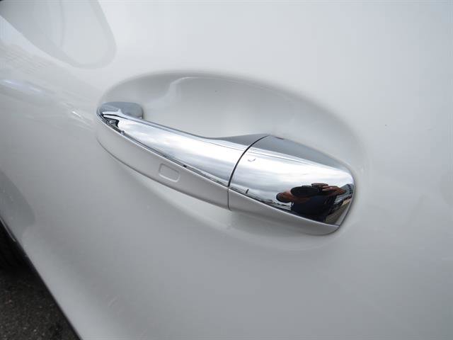 Used 2025 Mercedes-Benz GLA 250 4MATIC image 28