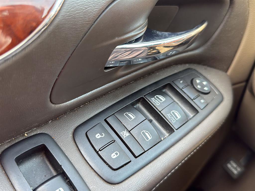 Used 2012 Chrysler Town & Country Touring w/ Entertainment Group #1 image 10