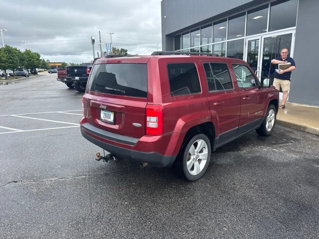 Used 2016 Jeep Patriot Latitude FWD image 6