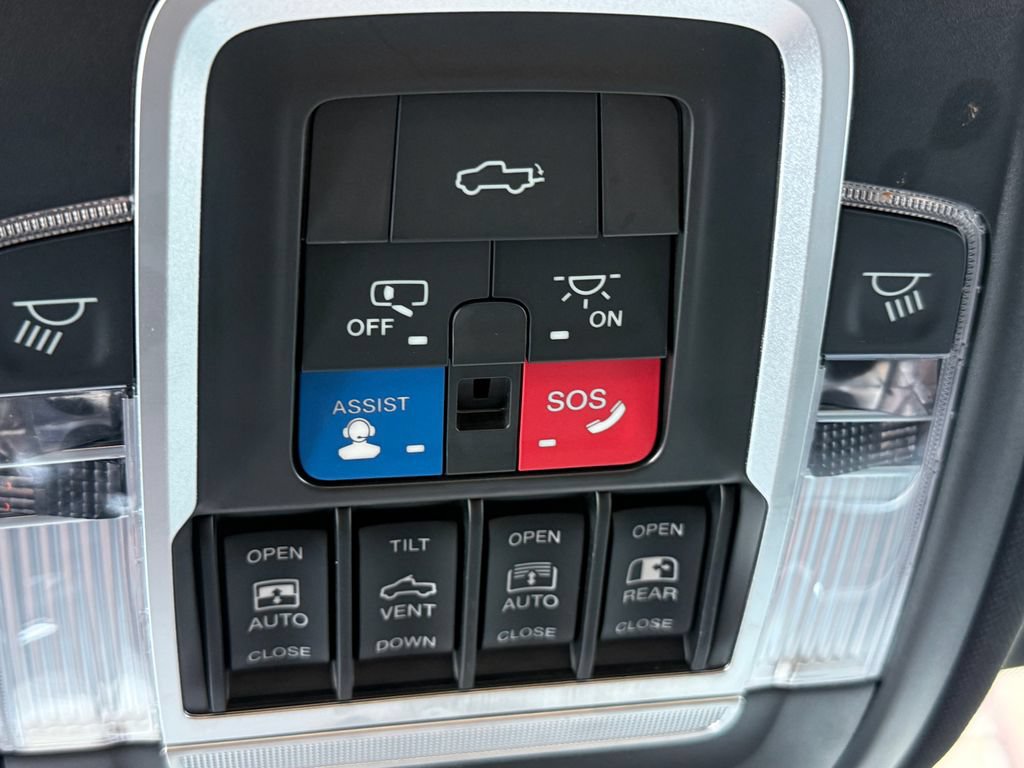Used 2020 RAM 1500 Limited AWD/4WD image 38