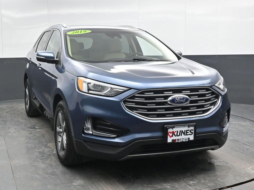 Used 2019 Ford Edge SEL w/ Equipment Group 201A image 4
