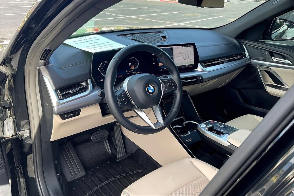Used 2024 BMW X2 xDrive28i w/ Convenience Package AWD/4WD image 17