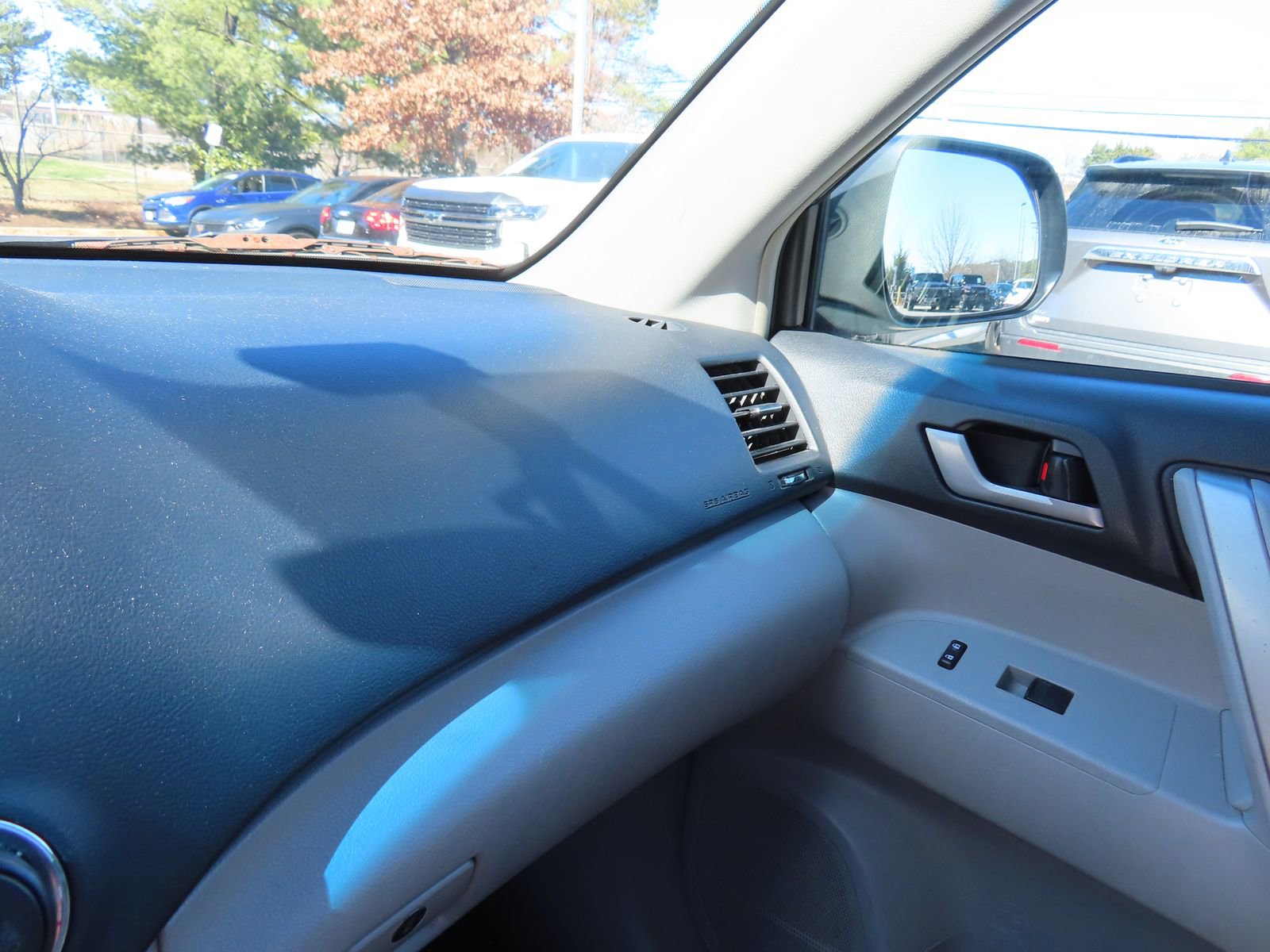 Used 2013 Toyota Highlander SE image 20