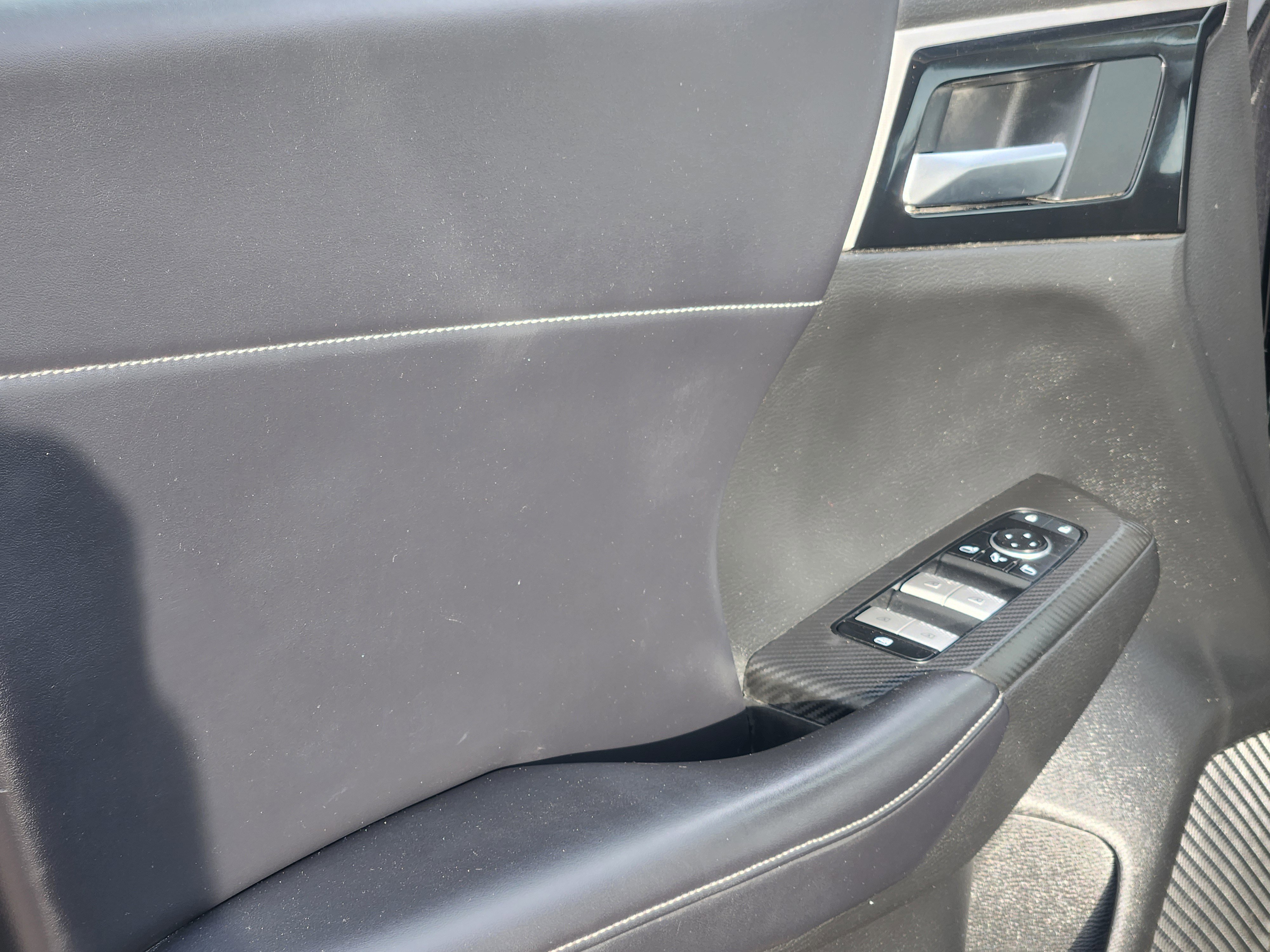 Used 2024 Mitsubishi Outlander SE AWD/4WD image 18