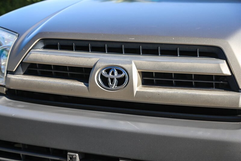 Used 2003 Toyota 4Runner SR5 RWD image 6