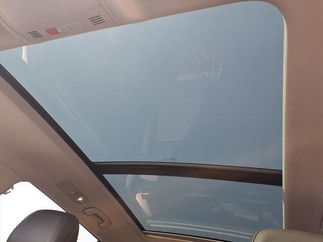 Used 2021 Volkswagen Tiguan SE w/ Panoramic Sunroof Package image 20