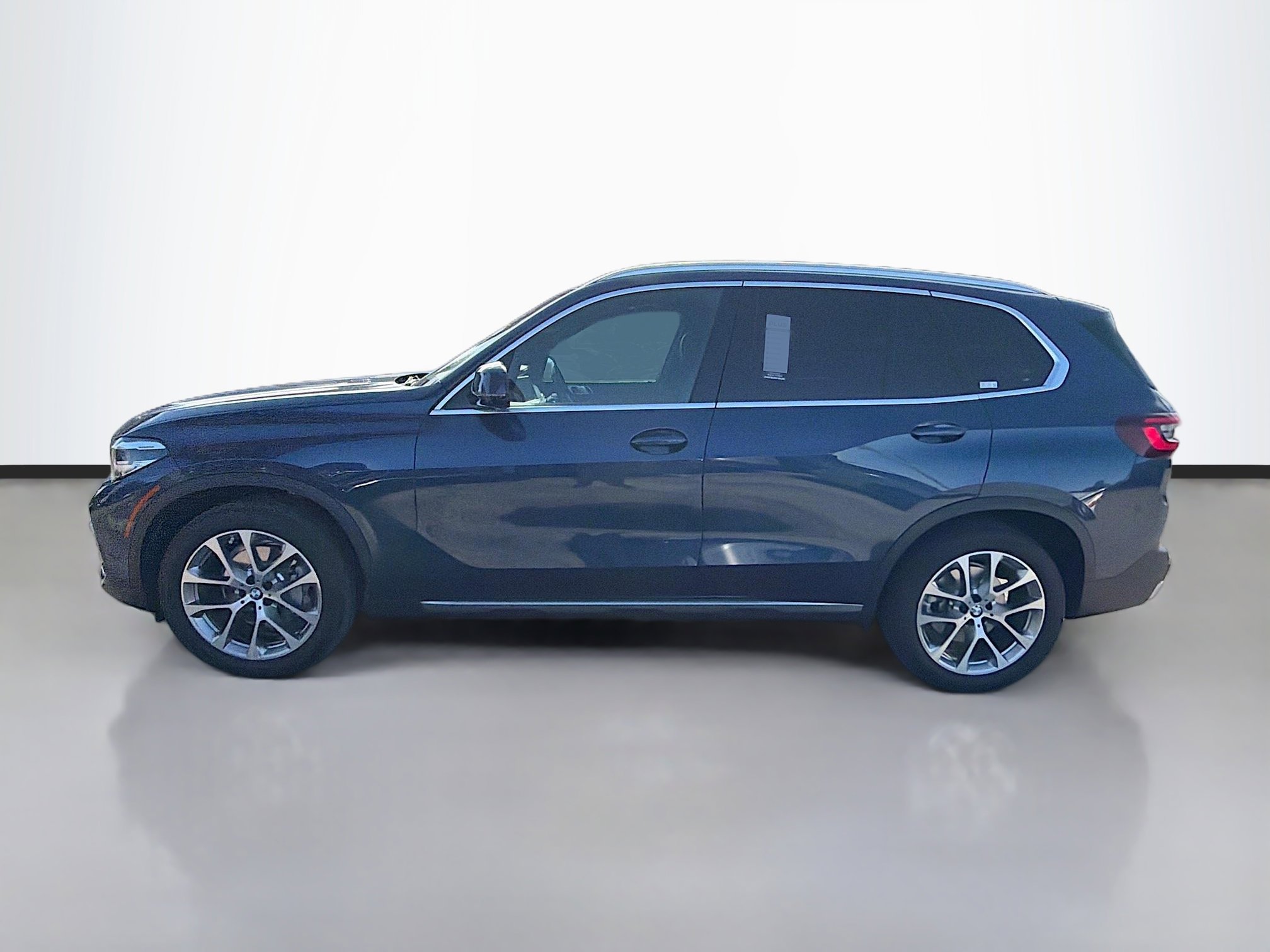 Used 2022 BMW X5 xDrive40i w/ Climate Comfort Package image 6