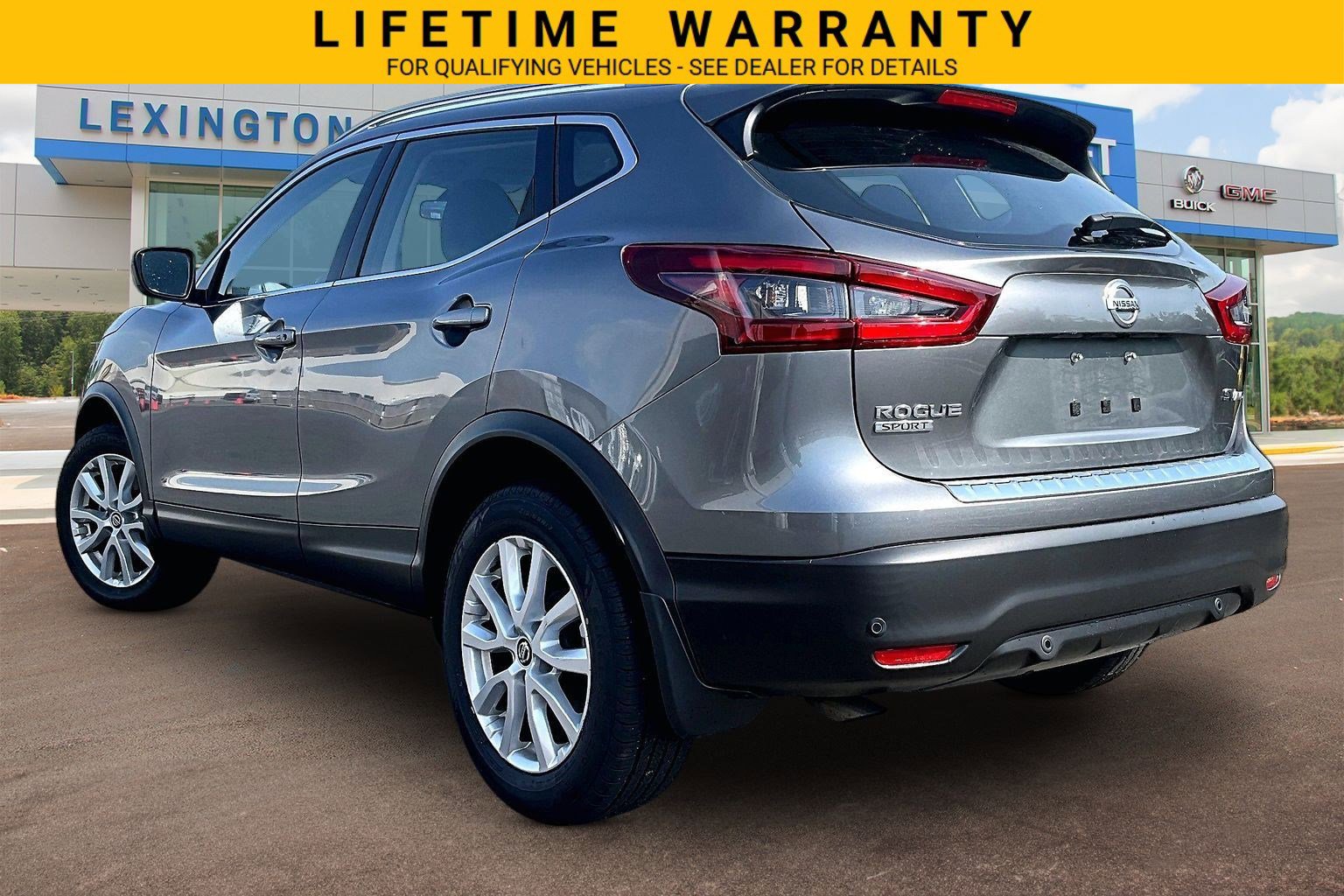 Used 2022 Nissan Rogue Sport SV AWD/4WD image 3