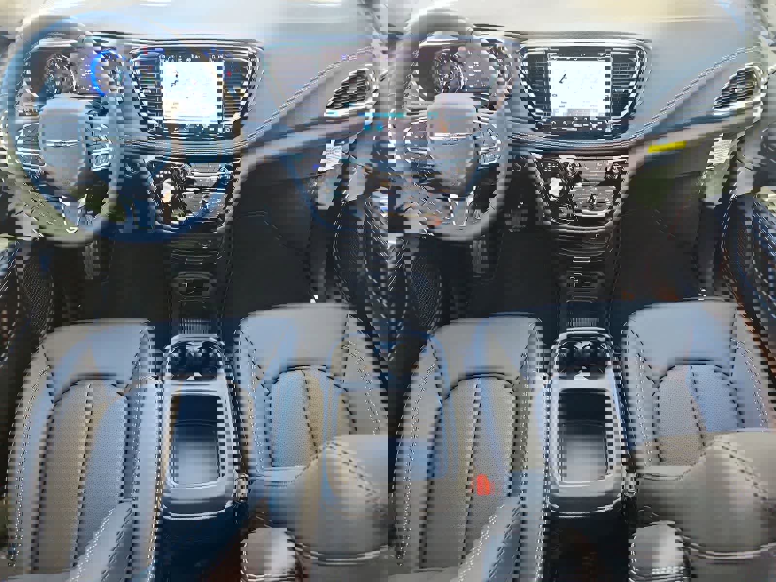 New 2026 Chrysler Pacifica Select image 15