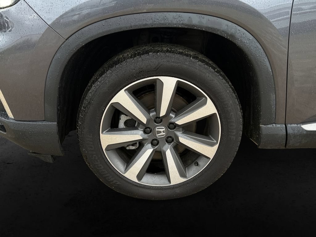 Used 2025 Honda Pilot Elite image 13