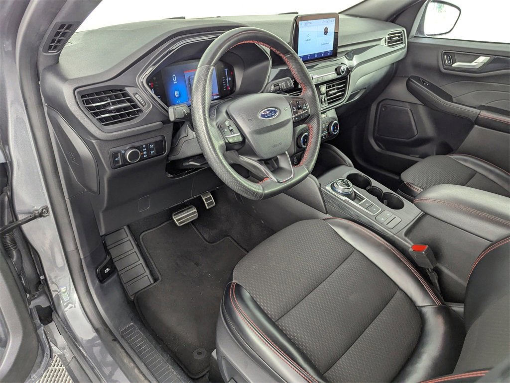 Used 2024 Ford Escape ST-Line image 12