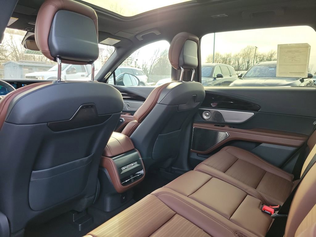 New 2026 Lincoln Nautilus Reserve AWD/4WD image 15